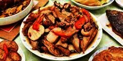 Ayam Jamur Suwir Kecap, Menu Sahur Instan Tinggal 'Nyendok'