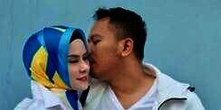 Dulu Diragukan, Kini Kemesraan Angel Lelga & Vicky Bikin Baper