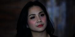 Nagita Slavina Jinjing Tas Kecil, Harganya Bikin Melongo