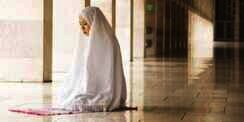 Tata Cara Sholat Hajat, Lengkap dengan Niat, Bacaan, Doa dan Waktu yang Mustajab