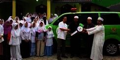 Baznas Bantu Ambulans Buat Pesantren Si Tukang Ojek Online