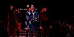 Keren! Batik Parang Kencana Bergaya Matador