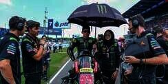 Umbrella Girl Berjilbab di GP Thailand, Siapa Dia?