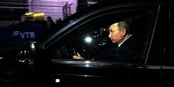 Bawa Limosin, Vladimir Putin Jadi Sopir Presiden Mesir