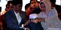Cucu Jokowi Jadi Santri, Ganteng dan Gemesin!