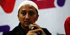 Penghafal Quran Itu Tetap Tunggu Ibunda di Posko Lion Air