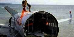 Bangkai Pesawat Ini Bukan Milik Lion Air JT610, Stop Sebar!