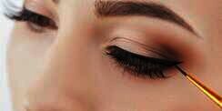 Bikin Kuas Eyeshadow dari Rambut Sendiri, Berani Coba Beauty Junkie?