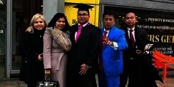 Tangisan Hotman Paris Lihat Putranya Wisuda di Inggris