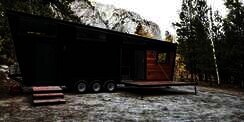 Mobil Trailer Seharga Rp2 M, Mirip Rumah Mewah Berjalan