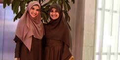 Kompaknya Gaya Hijab Zaskia dan Shireen Sungkar