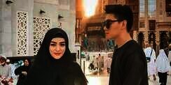 Cantiknya Istri Ifan Seventeen dalam Hijab Saat Haji
