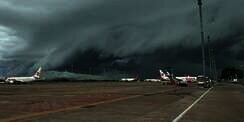 Viral Awan di Makassar Menyerupai Bentuk Tsunami, Ini Penjelasan Ahli