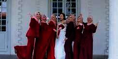 Saat Gadis-gadis Berhijab Jadi Pendamping Nikah di Gereja