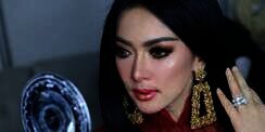 Kerap Tampil Glamor, Harga Outfit Syahrini Tak Sampai Rp3 Juta