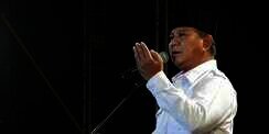 Prabowo: PNS Korupsi, Suruh Nambang Pasir di Pulau Terpencil
