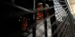 Ustaz Abu Bakar Ba`asyir Batal Bebas?