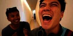 Video Jadi Orang Gila Trending, Baim Wong Beri Segepok Uang Penjual Pisang