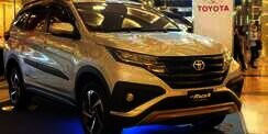Pria Asal Majalengka Beli Toyota Rush Pakai Sekarung Uang Koin