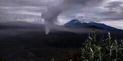 Gunung Bromo Meletus