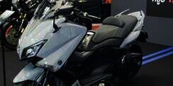 Baru Setahun Mengaspal Yamaha Tarik Motor TMAX, Ada Apa?