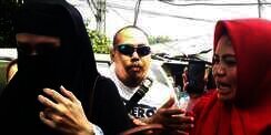 Bercadar Hitam, Mulan Jameela Jenguk Ahmad Dhani