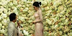 Video Detik-detik Syahrini Dilamar Reino Barack, Bikin Baper?