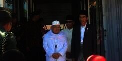 Pamer 3 Kartu di Panggung Debat, KH Ma'ruf Amin: La Tahzan!