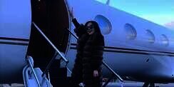 Terkuak! Ini Dia yang Bayar Sewa Jet Pribadi Syahrini