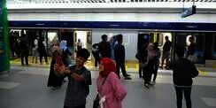 MRT Resmi Beroperasi, Catat Jadwalnya