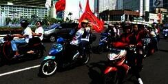 Bundaran HI Penuh dengan Peserta Konser Putih Bersatu Jokowi-Amin