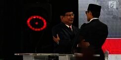 Berbaju Putih Acung Dua Jari, Prabowo-Sandiaga Sudah Nyoblos Pemilu 2019