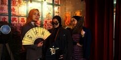 Nuansa Vintage Tiongkok di Baju Tradisional Qi Pao