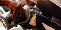 Cara Bedakan Oli Asli dan Palsu