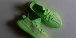 Adidas Yeezy Luncurkan `Glow in the Dark`