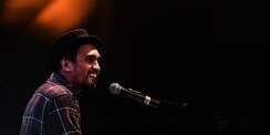 Kritik Prabowo-Sandiaga Uno, Glenn Fredly Jadi Sorotan