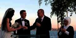 Erdogan Jadi Saksi Pernikahan Mesut Ozil dan Mantan Miss Turki
