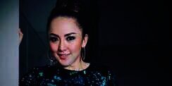 Pangling, Penampilan Baru Mantan Istri Farhat Abbas Berubah Drastis