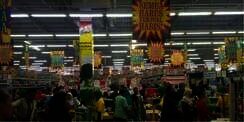 Jelang Penutupan Gerai, Giant Gelar Diskon Gede-Gedean