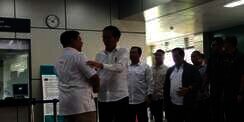 Jokowi dan Prabowo Subianto Akhirnya Bertemu di Stasiun MRT