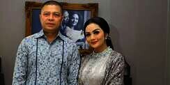 Unggah Foto Keluarga, Krisdayanti Dicibir 