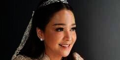 Tampil Mewah di Gala Dinner, Outfit Maia Estianty Panen Kritik