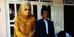 Nuraeni Yakinkan Orangtua Demi Menikah dengan Kakek Sudirgo