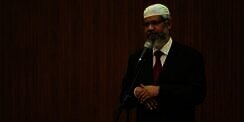 India Desak Interpol Terbitkan Red Notice untuk Zakir Naik