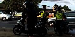 Fakta-fakta Polisi Tendang Pemotor di Tangerang
