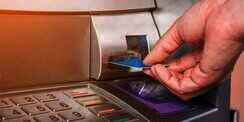 5 Cara Menarik Uang di ATM dari Bank-Bank Besar