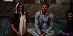 Meghan Markle Berkerudung Saat Kunjungi Masjid Tertua Afsel