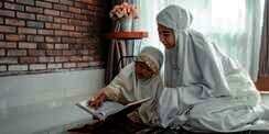 10 Tips Cara Mengajarkan Anak Menghafal Alquran  