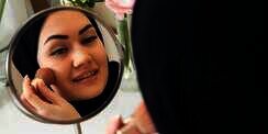 12 Teknik Makeup yang Perlu Kamu Tahu