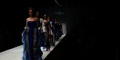 JFW 2020: Pesona Santorini di Busana Pesta Cocktail Dress